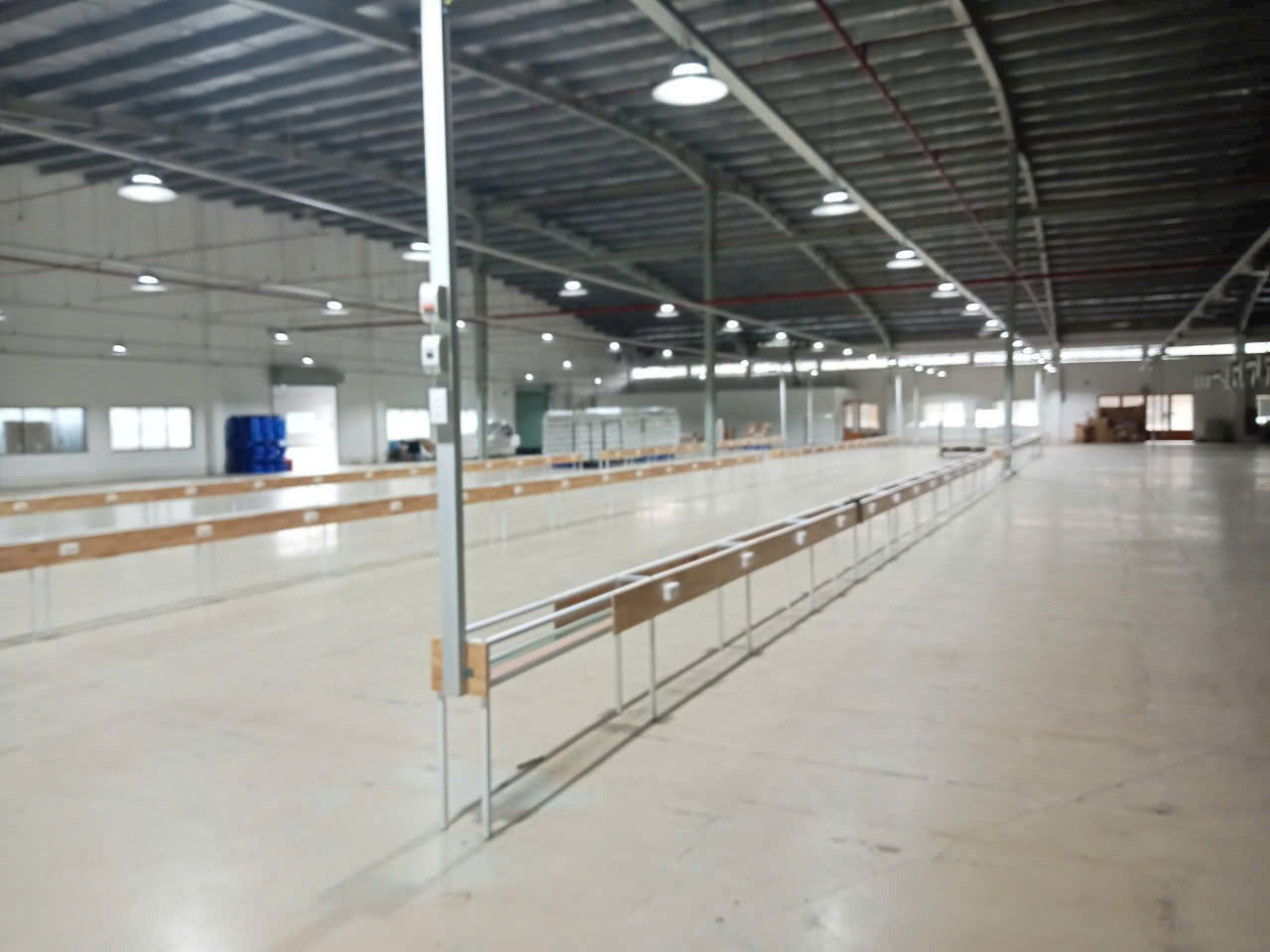 THI CÔNG ĐÈN NHÀ XƯỞNG1