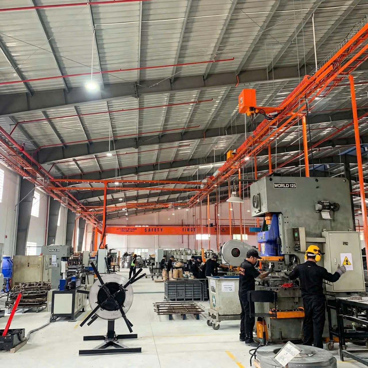 THI CÔNG ĐIỆN NHÀ XƯỞNG TP. HCM